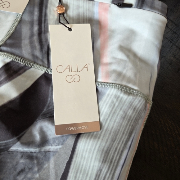 CALIA by Carrie Underwood Pants - Callia Powermove 7/8 Leggings in women's XXL with a "Succulent Green" geometric